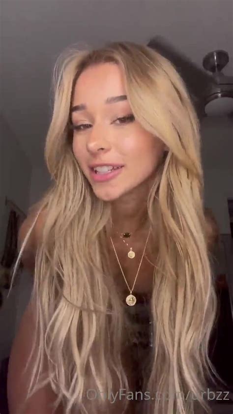 Urbzz (Isabella) .